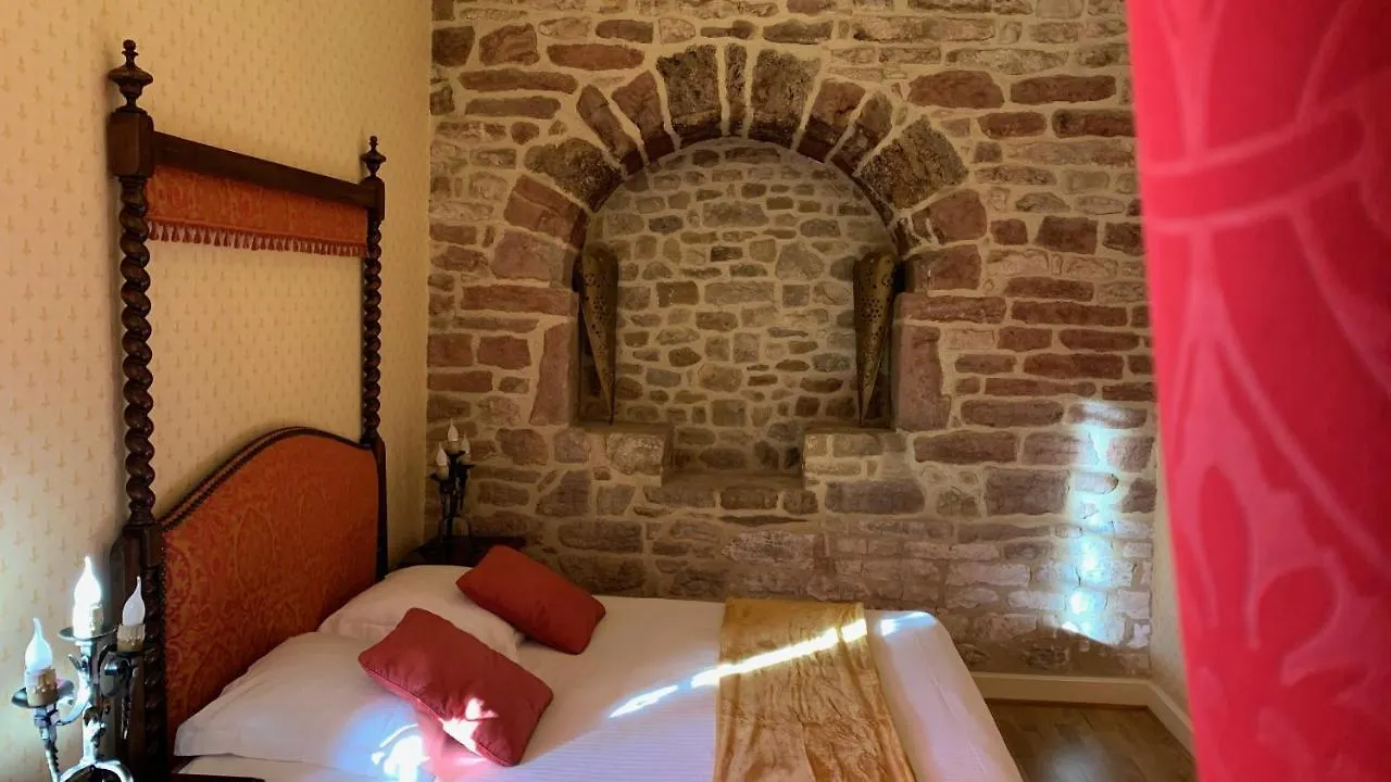Le Moulin Du Boisset Bed and Breakfast Saint-Denis-lès-Martel